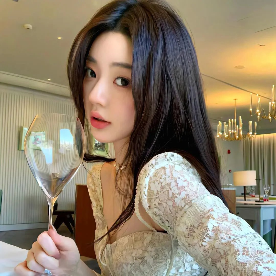美女霓裳
